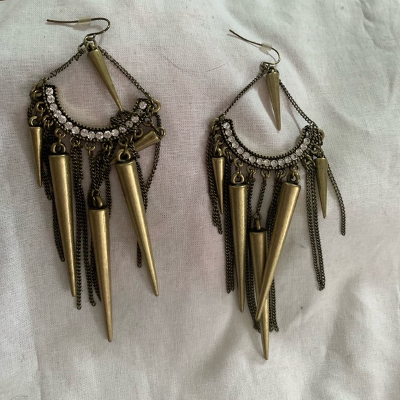 Lea Sophia Earrings - Picture 1 of 3